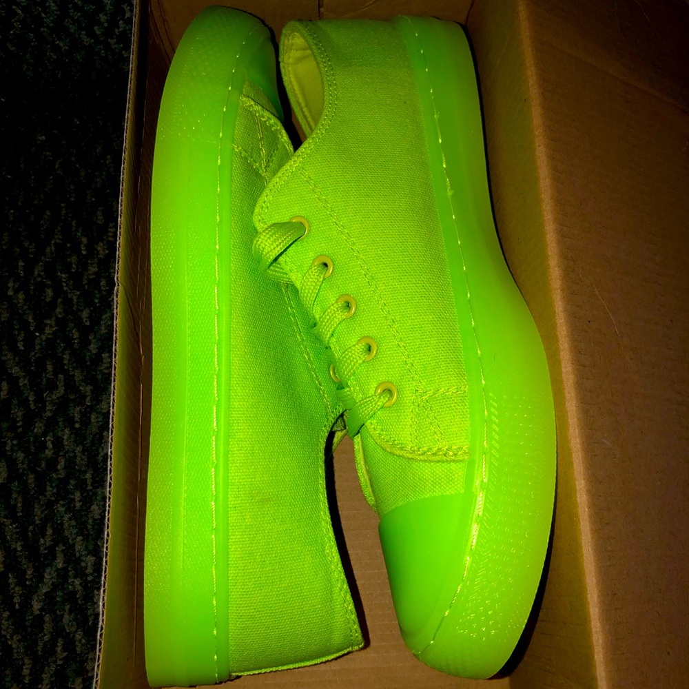 Women’s Rouge Bright Neon Green Summer Sneakers